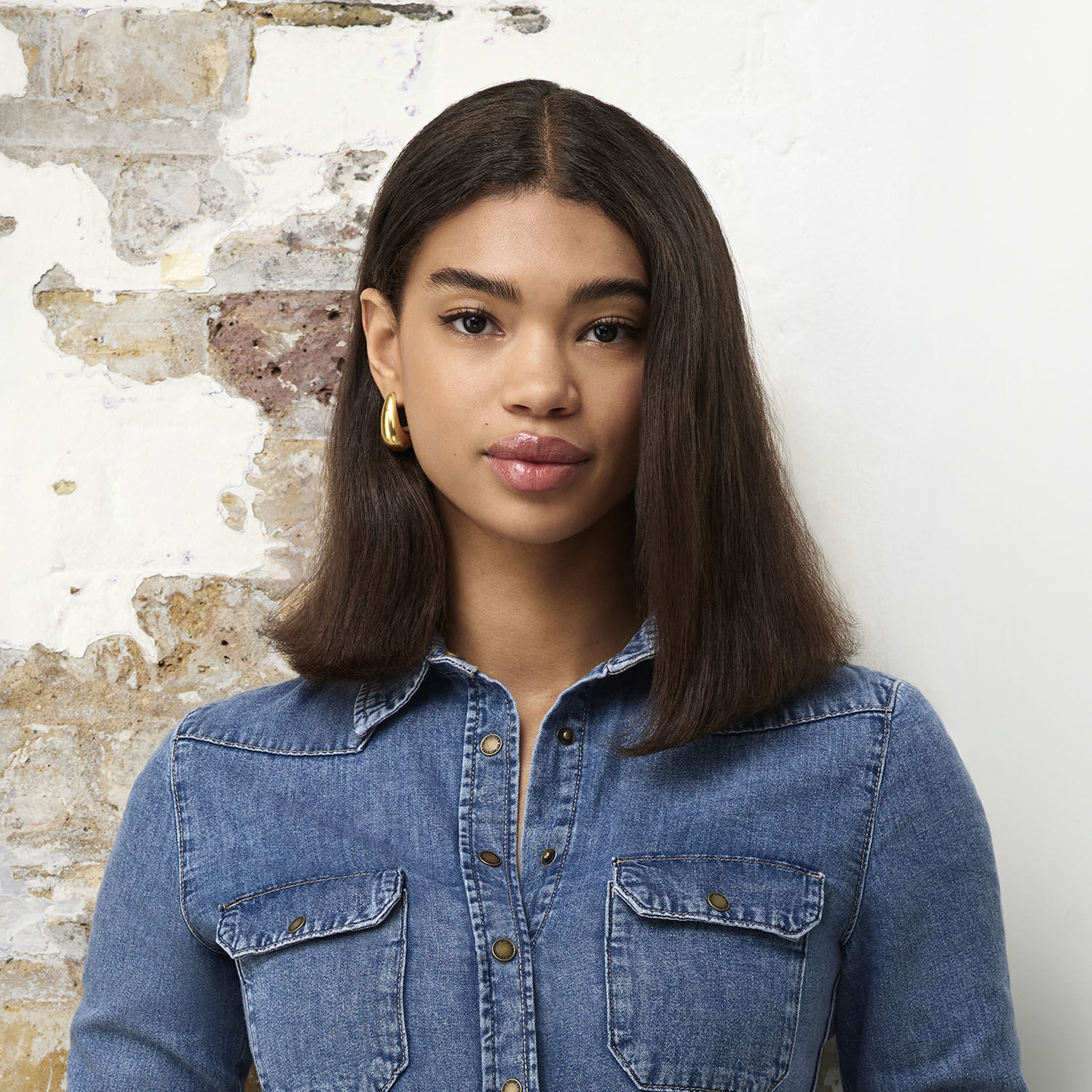 Model whose air has been styled using Air Wand Straightener